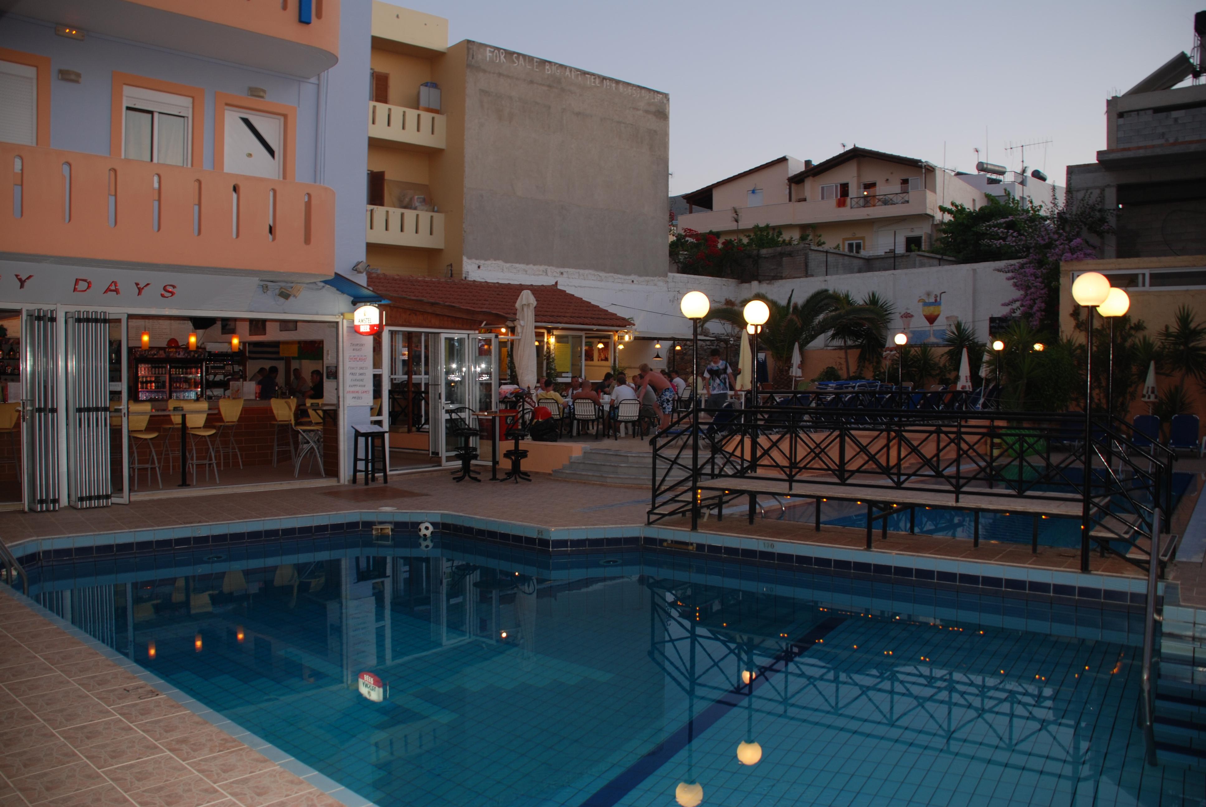 Aparthotel Happy Days Malia Exterior foto