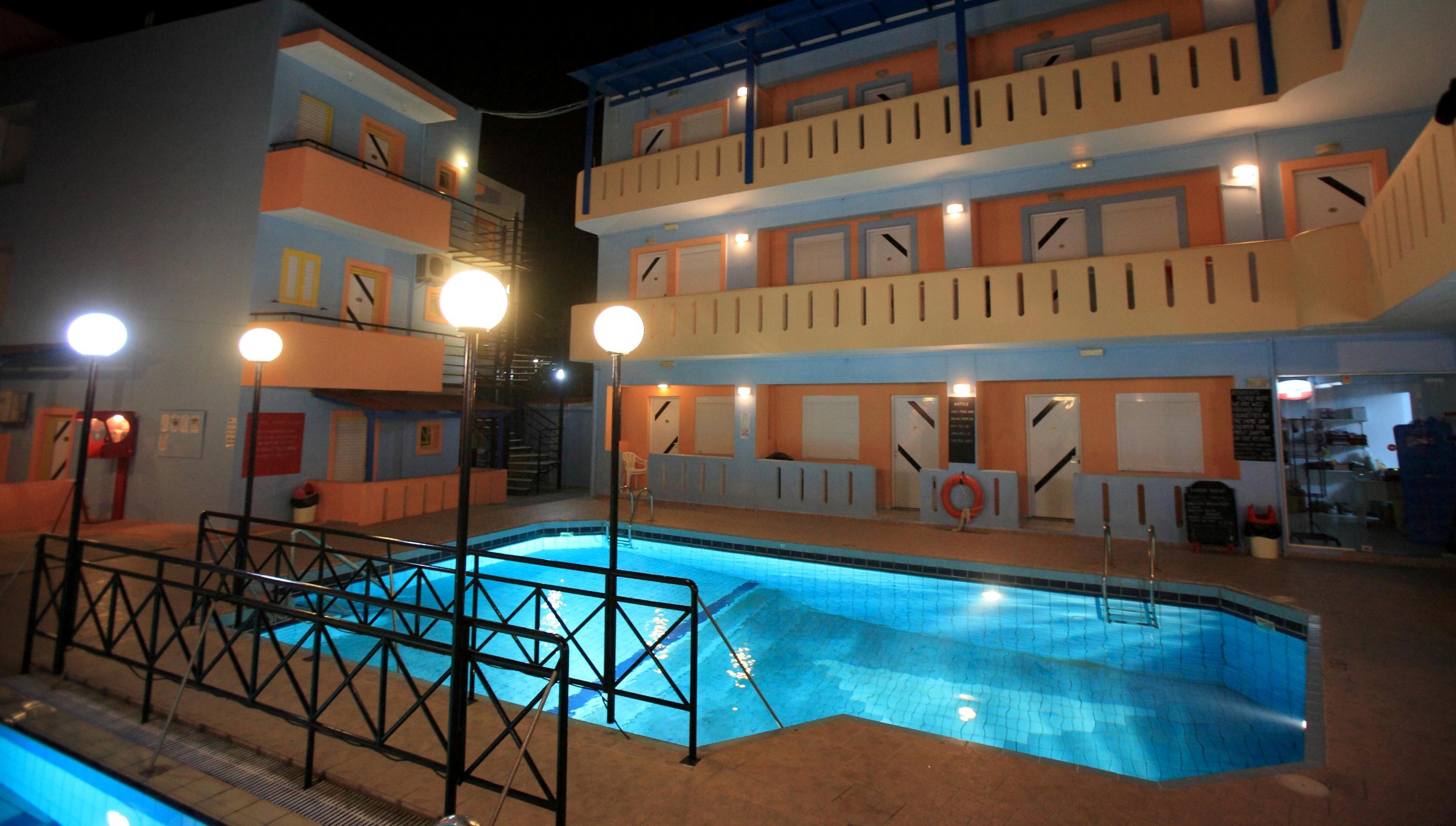 Aparthotel Happy Days Malia Exterior foto