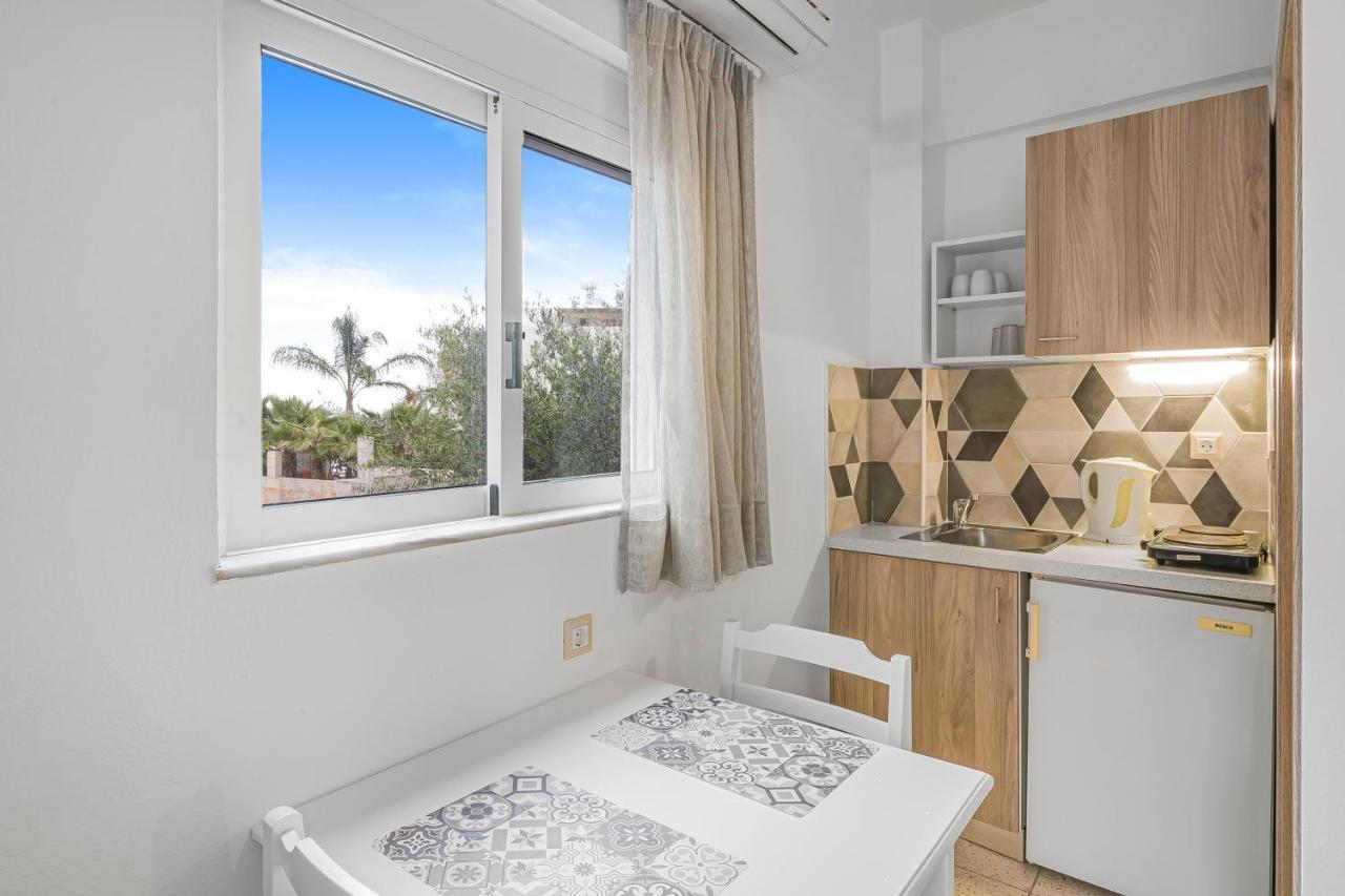 Aparthotel Happy Days Malia Exterior foto