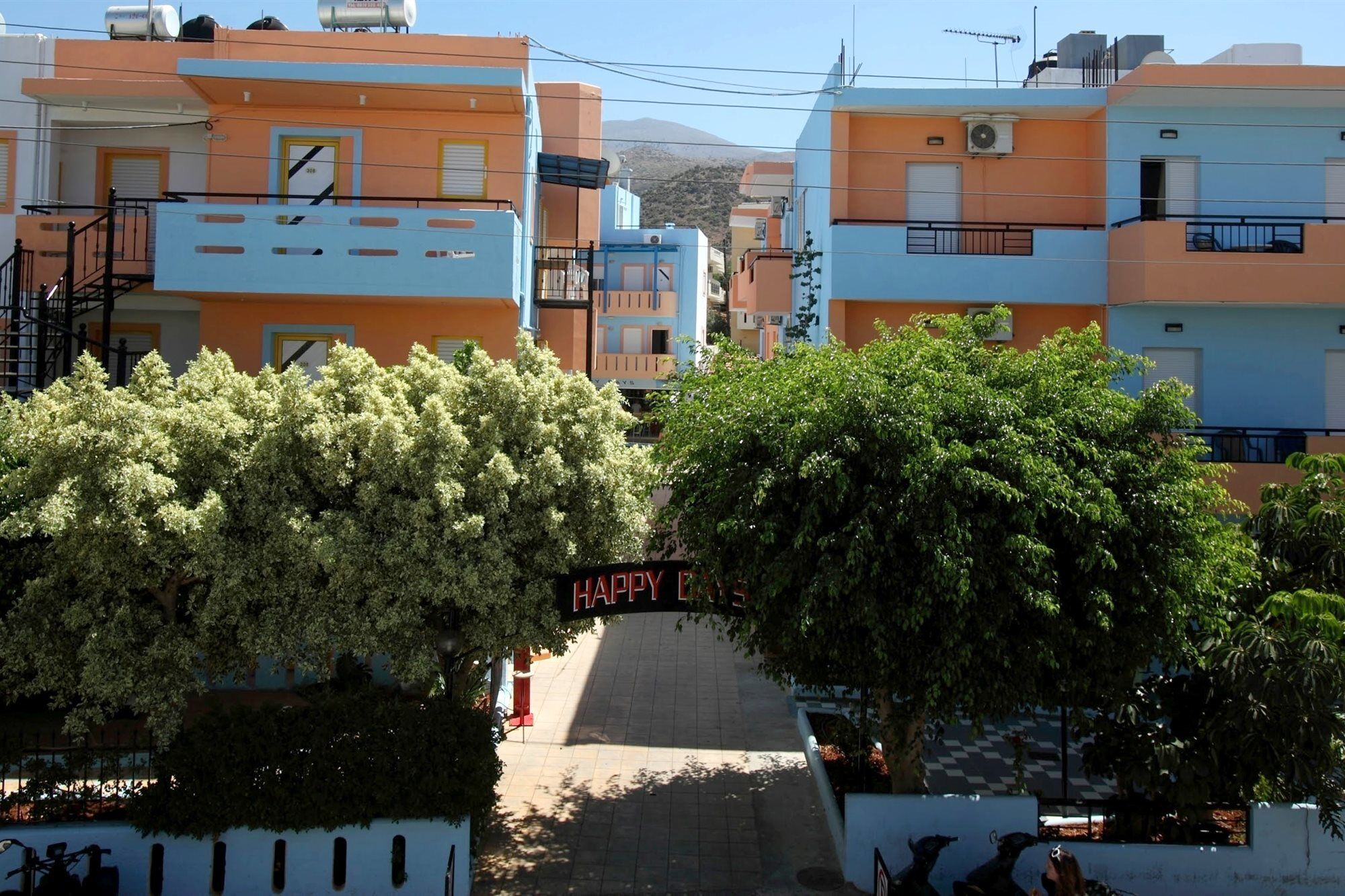Aparthotel Happy Days Malia Exterior foto